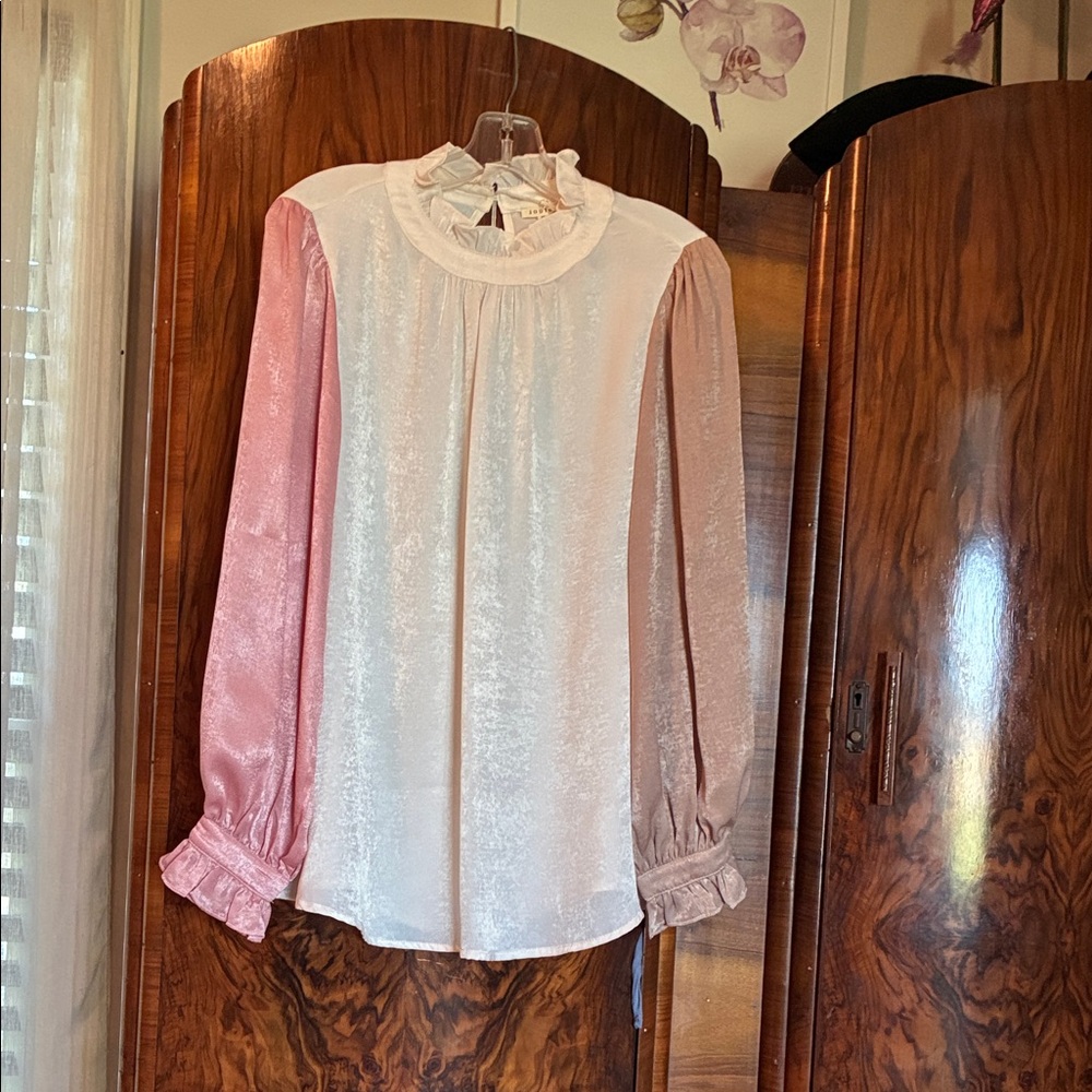 $4.99 shipping !!Girls' Two-Tone Pink and White Ruffle Neck Long-Sleeve Top